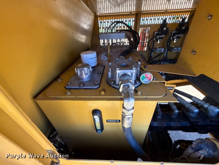 image for item DO1264 Screen Machine Industries Spyder 514TS screening plant