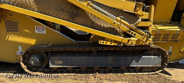 image for item DO1264 Screen Machine Industries Spyder 514TS screening plant