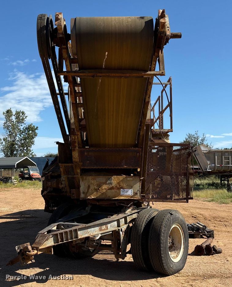 image for item DO1265 Cedarapids crushing plant