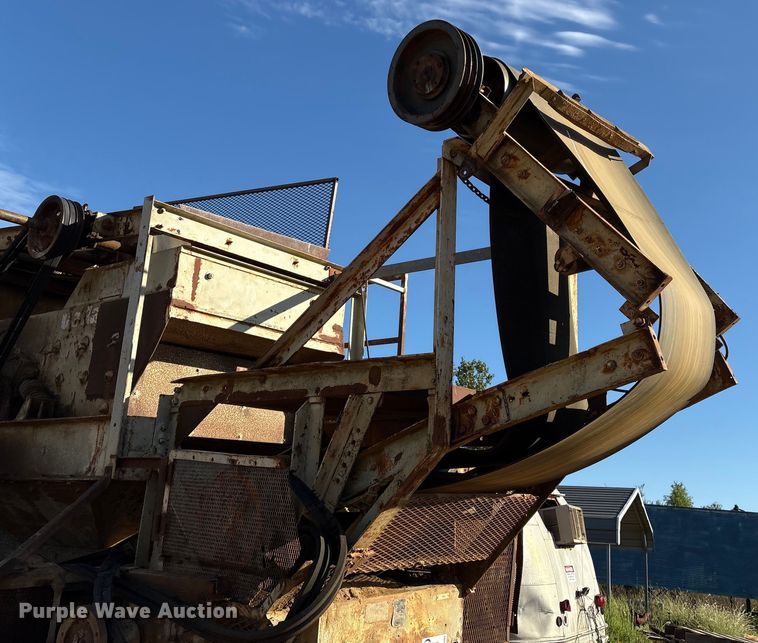 image for item DO1265 Cedarapids crushing plant