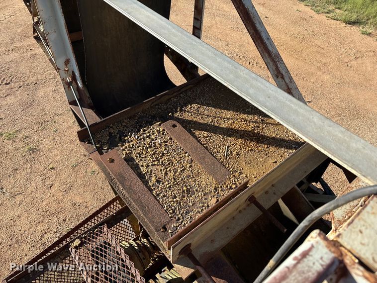 image for item DO1265 Cedarapids crushing plant