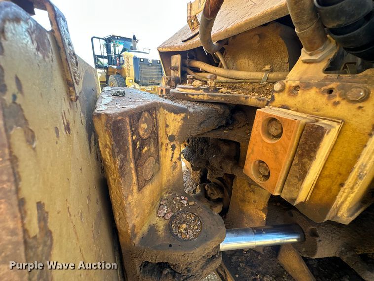 image for item DO1267 1993 Caterpillar D250D articulated haul truck