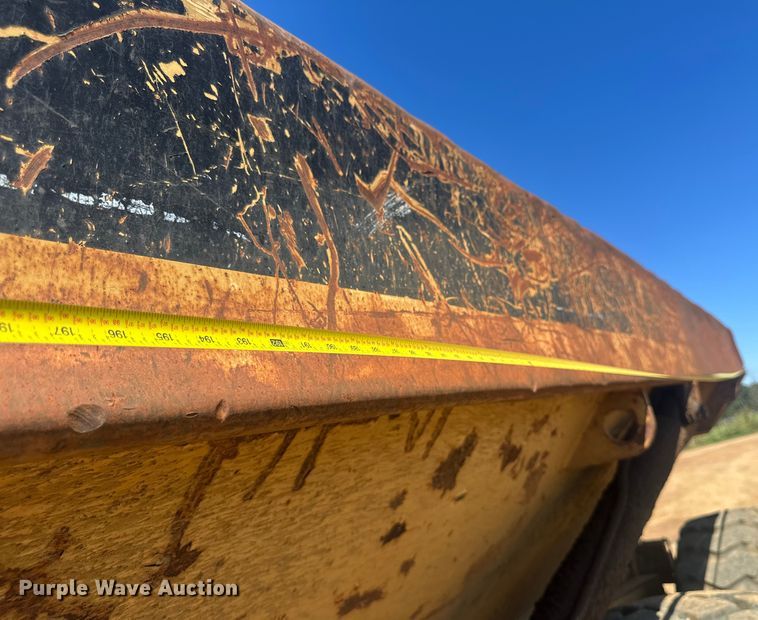 image for item DO1267 1993 Caterpillar D250D articulated haul truck