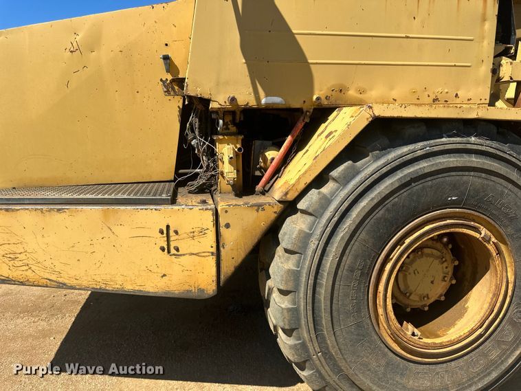 image for item DO1267 1993 Caterpillar D250D articulated haul truck