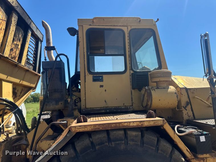 image for item DO1267 1993 Caterpillar D250D articulated haul truck