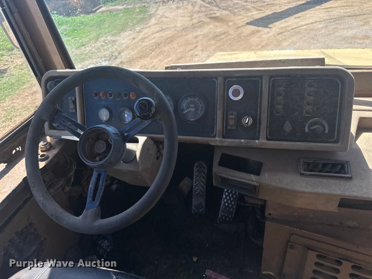 image for item DO1267 1993 Caterpillar D250D articulated haul truck