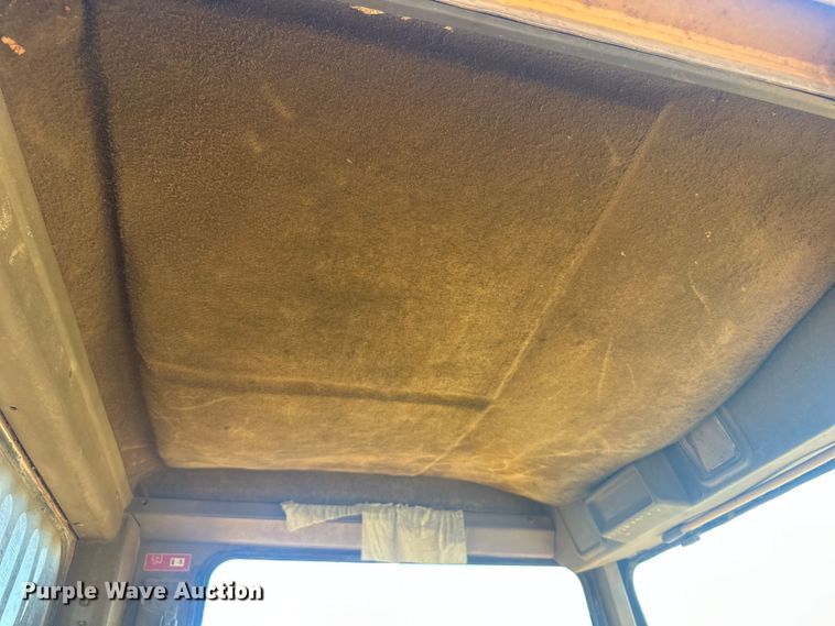 image for item DO1267 1993 Caterpillar D250D articulated haul truck