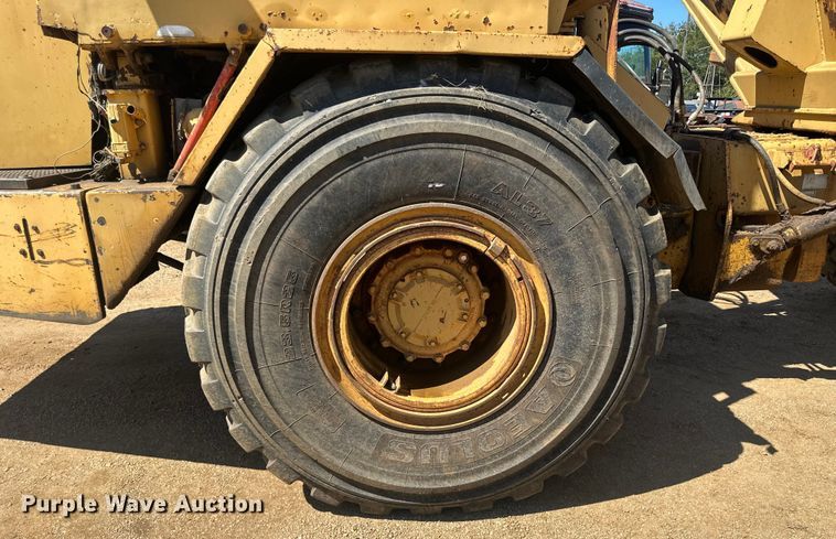 image for item DO1267 1993 Caterpillar D250D articulated haul truck