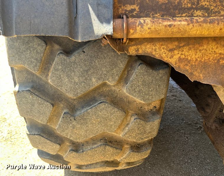 image for item DO1267 1993 Caterpillar D250D articulated haul truck