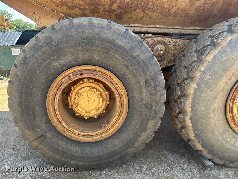 image for item DO1267 1993 Caterpillar D250D articulated haul truck