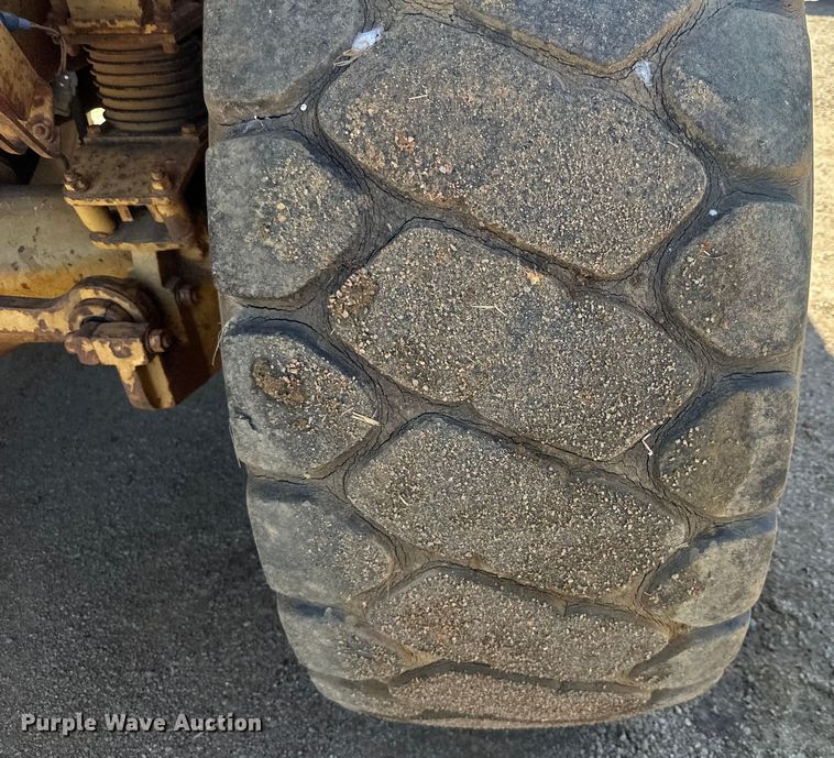 image for item DO1267 1993 Caterpillar D250D articulated haul truck