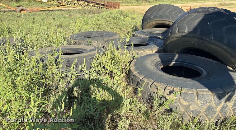 image for item DO1268 (13) tires