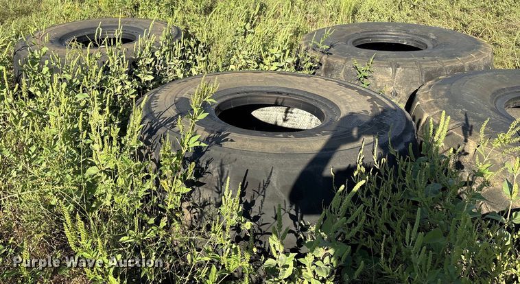image for item DO1268 (13) tires