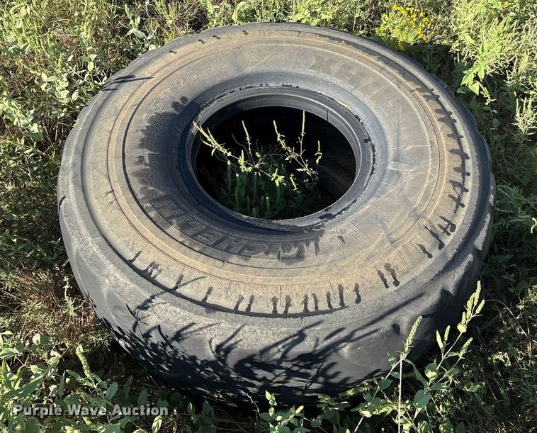 image for item DO1268 (13) tires