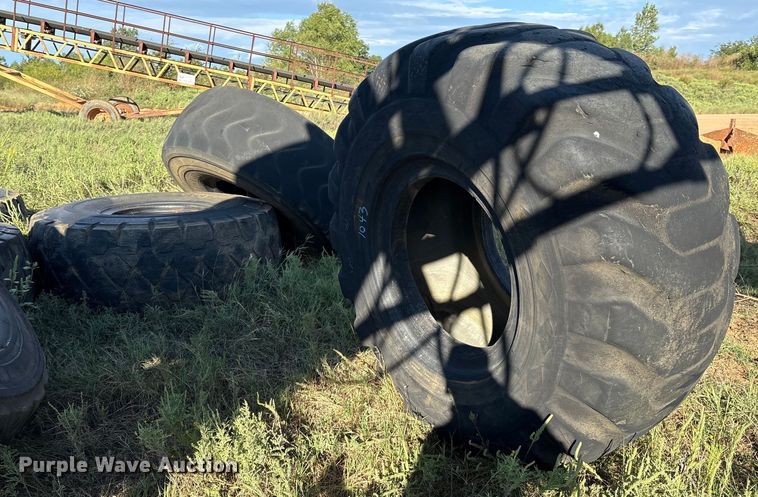 image for item DO1268 (13) tires