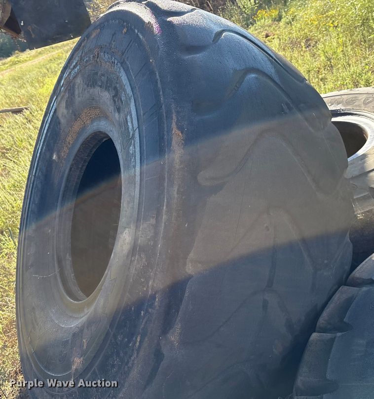 image for item DO1268 (13) tires