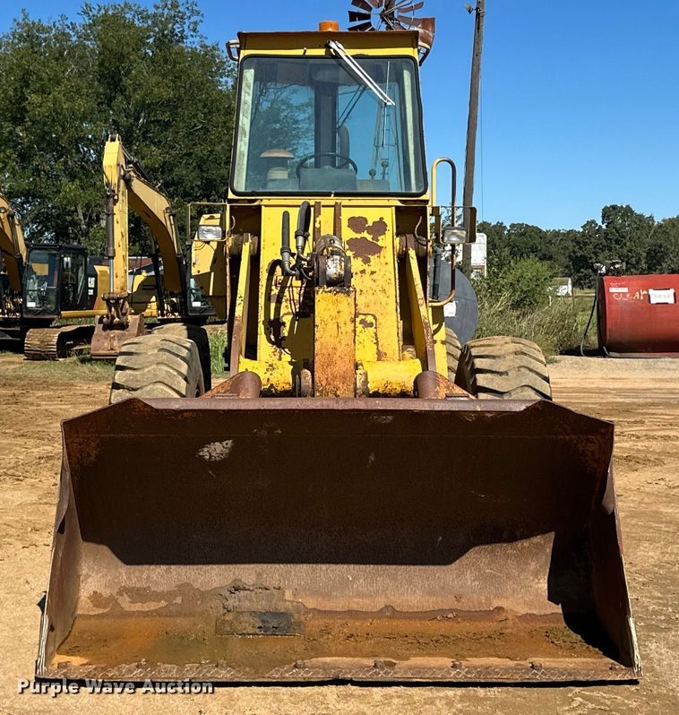 image for item DO1270 1986 Dresser 520B wheel loader