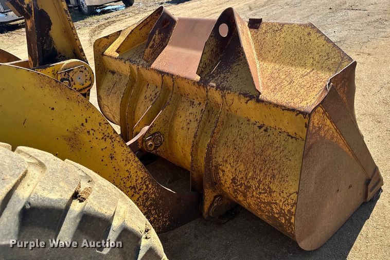 image for item DO1270 1986 Dresser 520B wheel loader