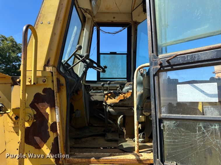 image for item DO1270 1986 Dresser 520B wheel loader