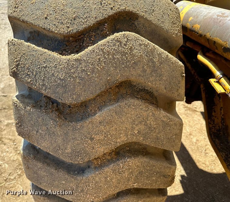 image for item DO1270 1986 Dresser 520B wheel loader