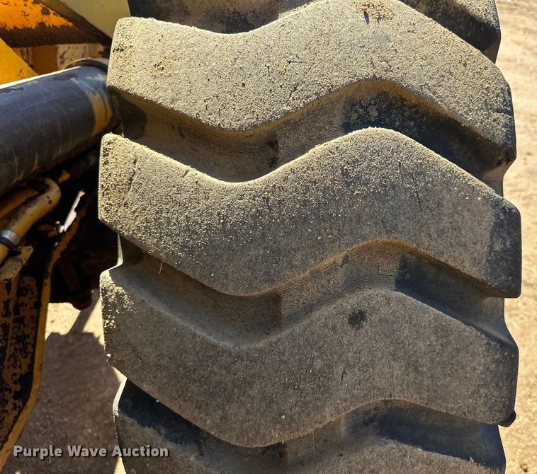 image for item DO1270 1986 Dresser 520B wheel loader