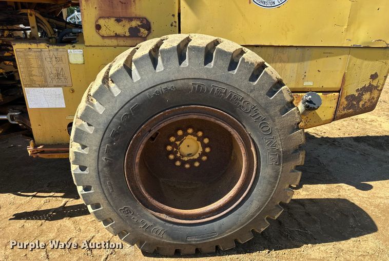image for item DO1270 1986 Dresser 520B wheel loader