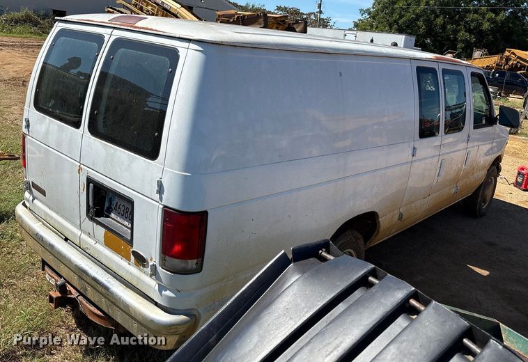 image for item DO1271 2000 Ford E250 van