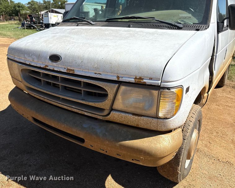 image for item DO1271 2000 Ford E250 van