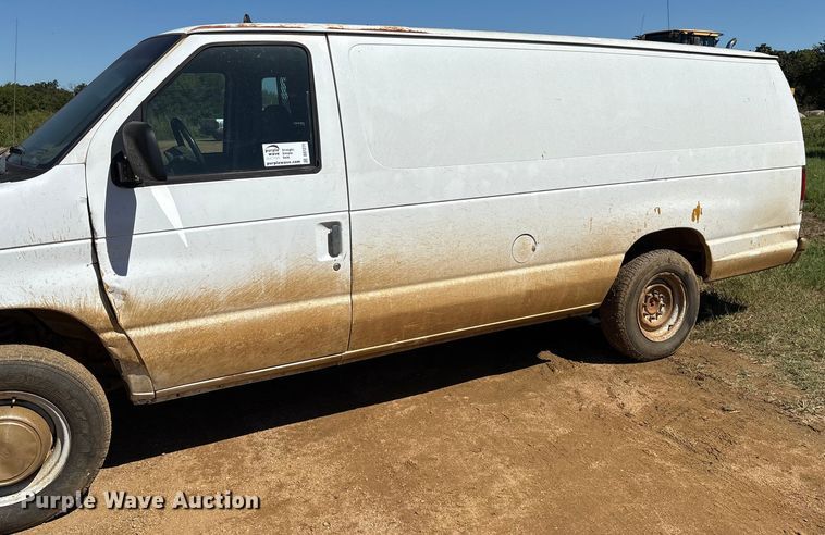 image for item DO1271 2000 Ford E250 van