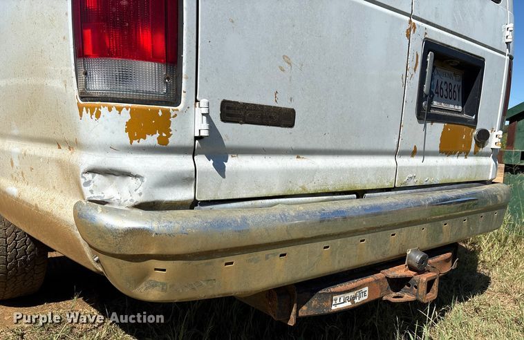 image for item DO1271 2000 Ford E250 van