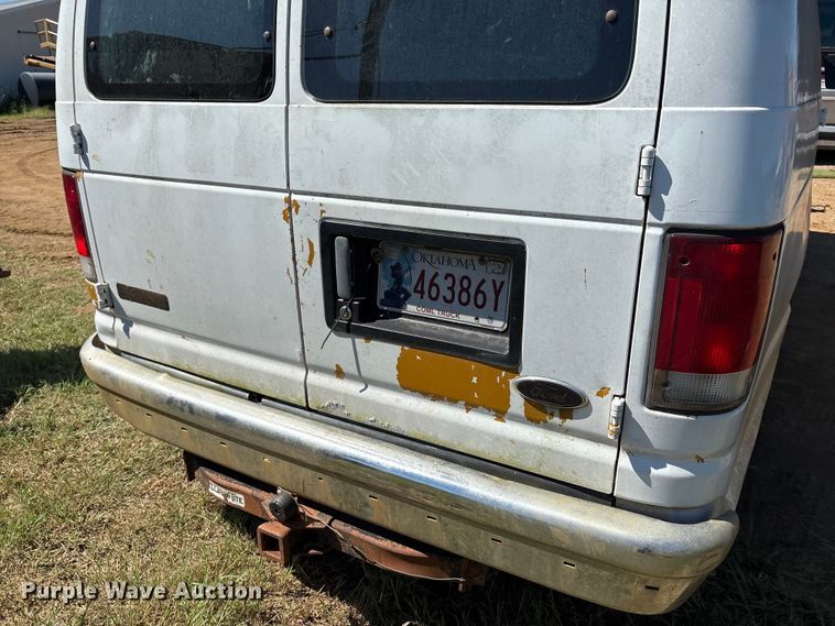 image for item DO1271 2000 Ford E250 van