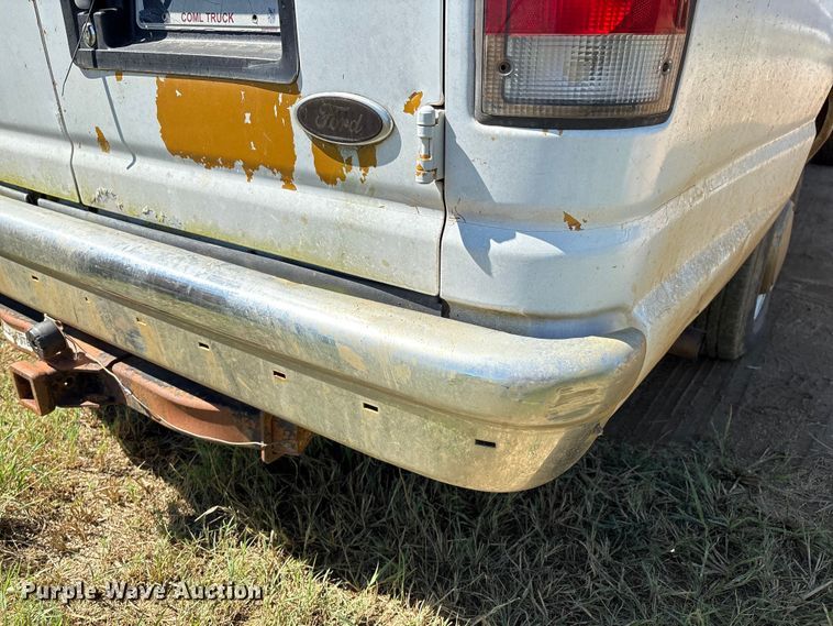 image for item DO1271 2000 Ford E250 van