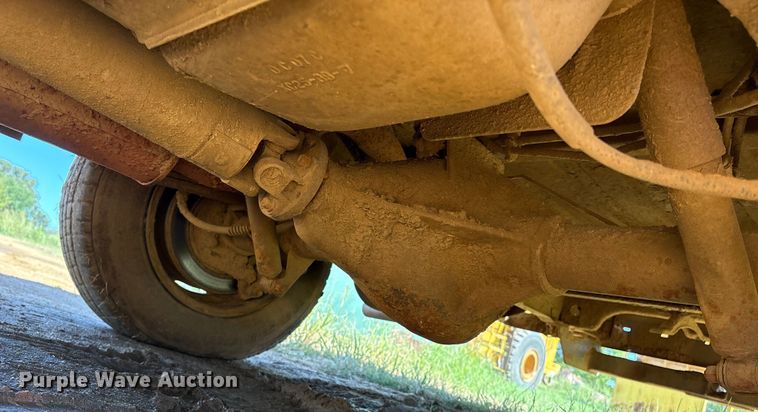 image for item DO1271 2000 Ford E250 van