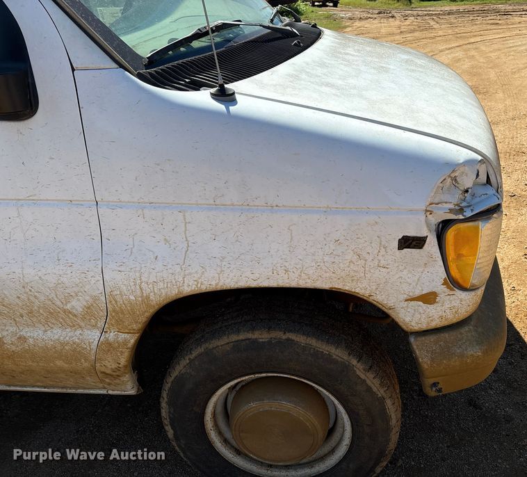 image for item DO1271 2000 Ford E250 van