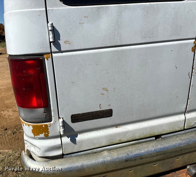 image for item DO1271 2000 Ford E250 van