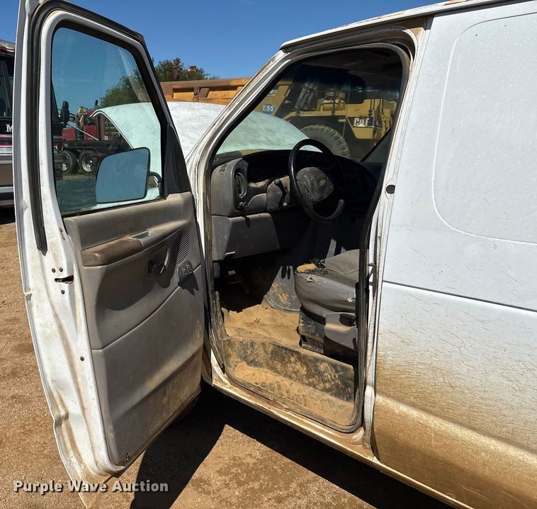 image for item DO1271 2000 Ford E250 van