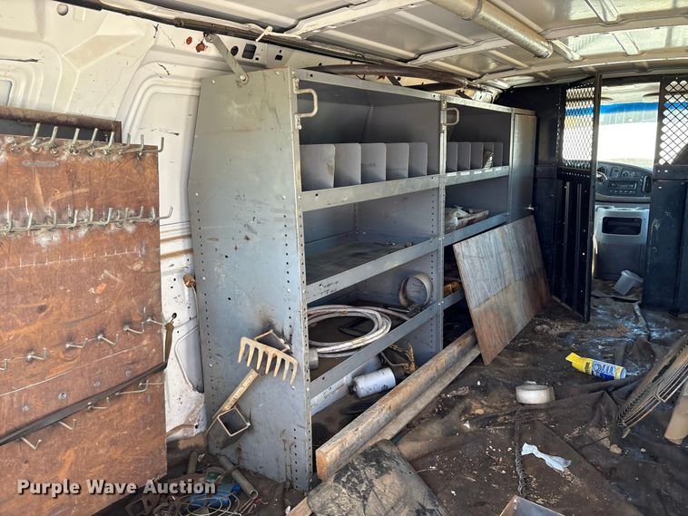 image for item DO1271 2000 Ford E250 van