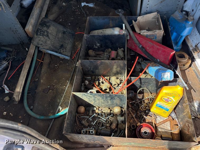 image for item DO1271 2000 Ford E250 van