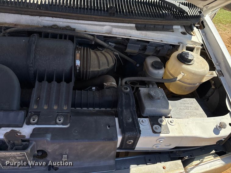 image for item DO1271 2000 Ford E250 van