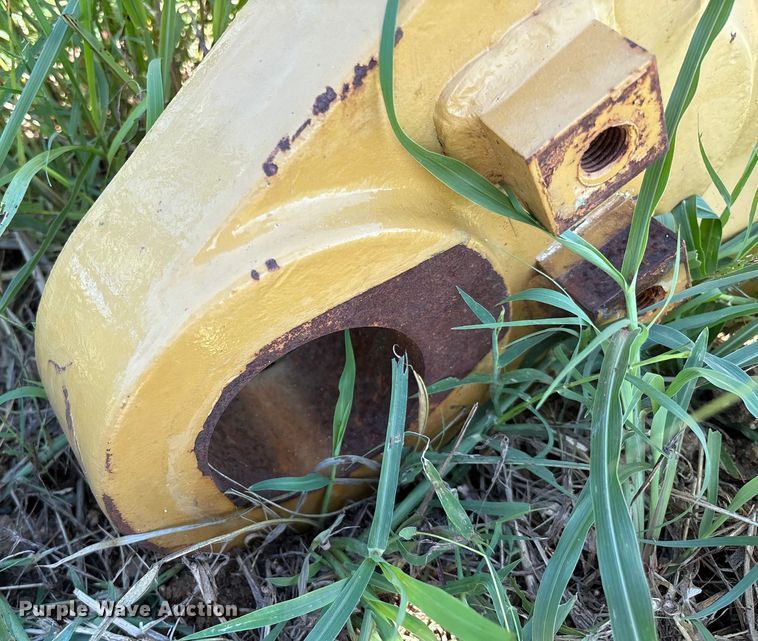 image for item DO1272 Caterpillar 320 boom