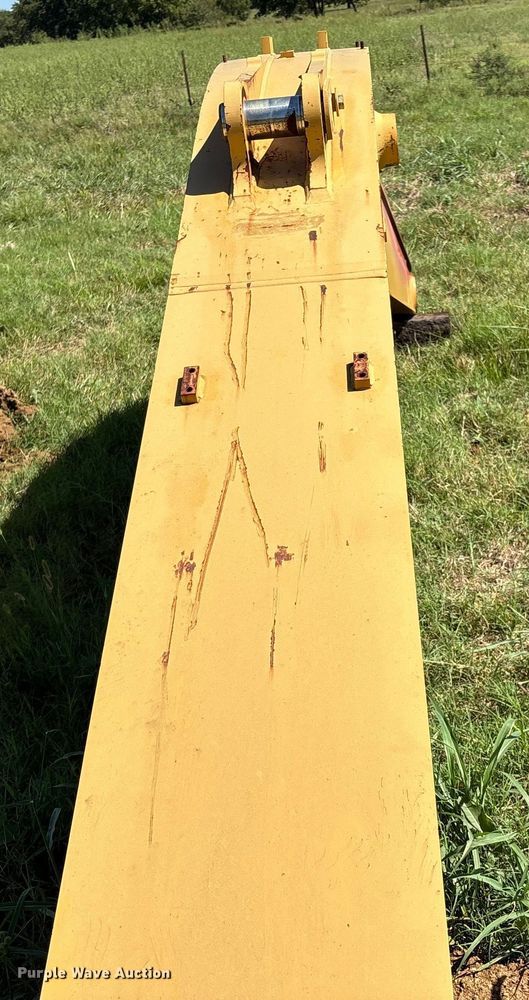 image for item DO1272 Caterpillar 320 boom