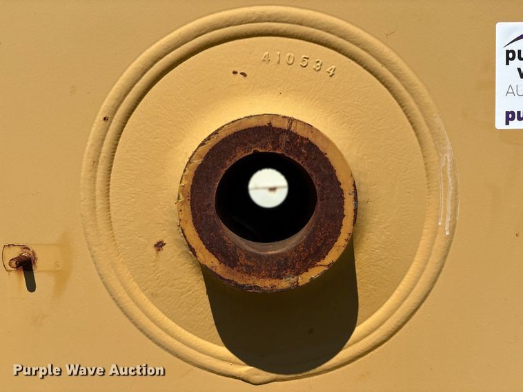 image for item DO1272 Caterpillar 320 boom