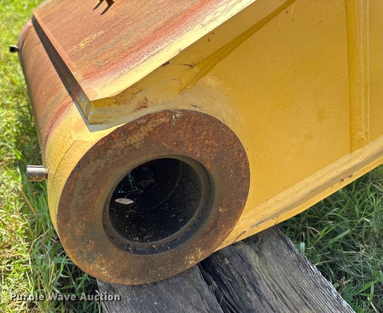 image for item DO1272 Caterpillar 320 boom