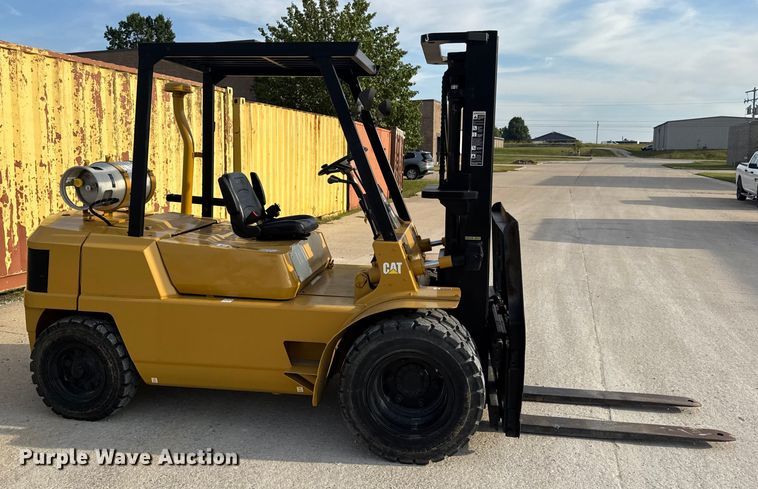 MONTACARGAS CATERPILLAR GPL40