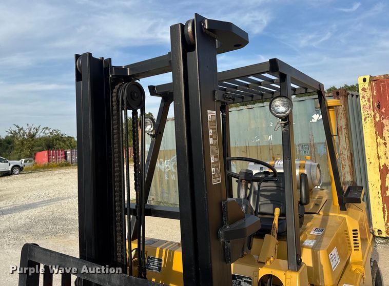 image for item DO2253 Caterpillar GPL40 forklift
