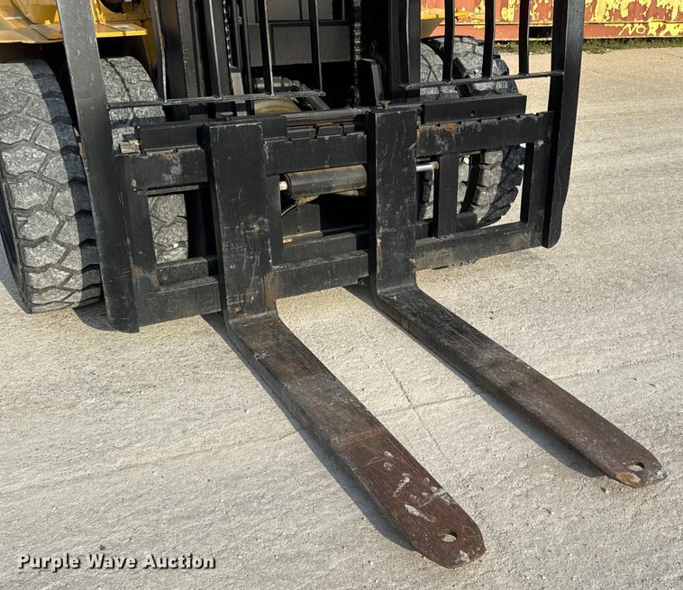 image for item DO2253 Caterpillar GPL40 forklift