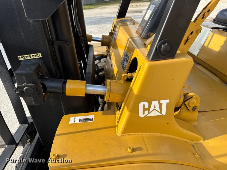image for item DO2253 Caterpillar GPL40 forklift