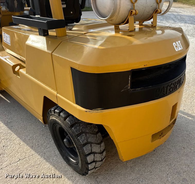 image for item DO2253 Caterpillar GPL40 forklift