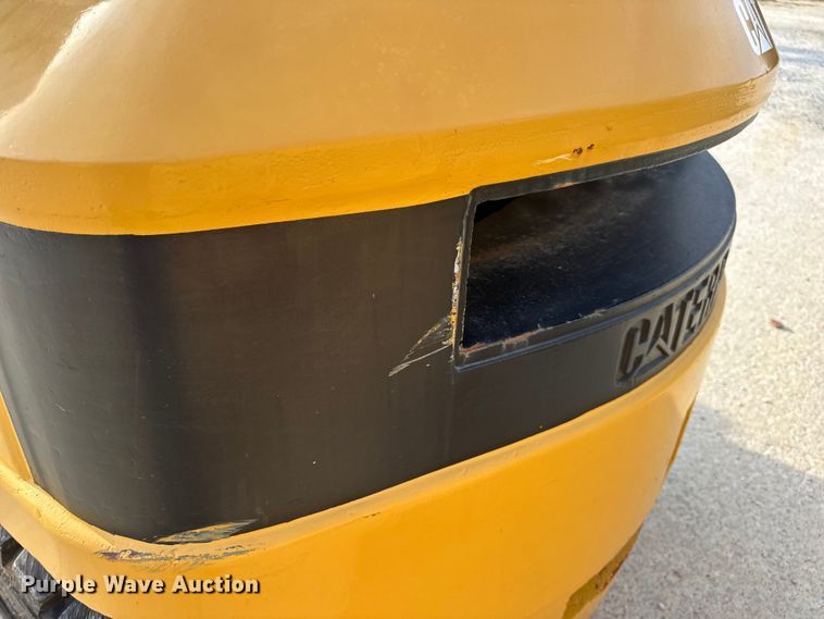 image for item DO2253 Caterpillar GPL40 forklift