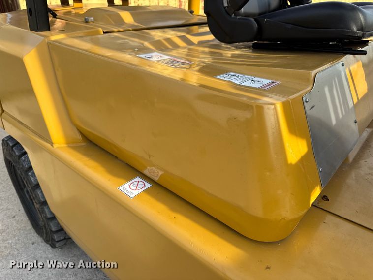 image for item DO2253 Caterpillar GPL40 forklift